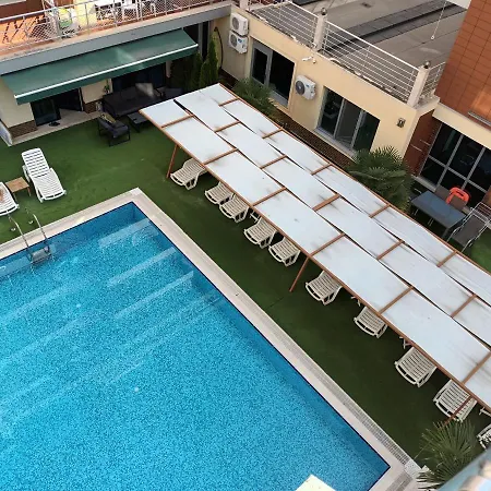 в комплекс милениум Pomorie